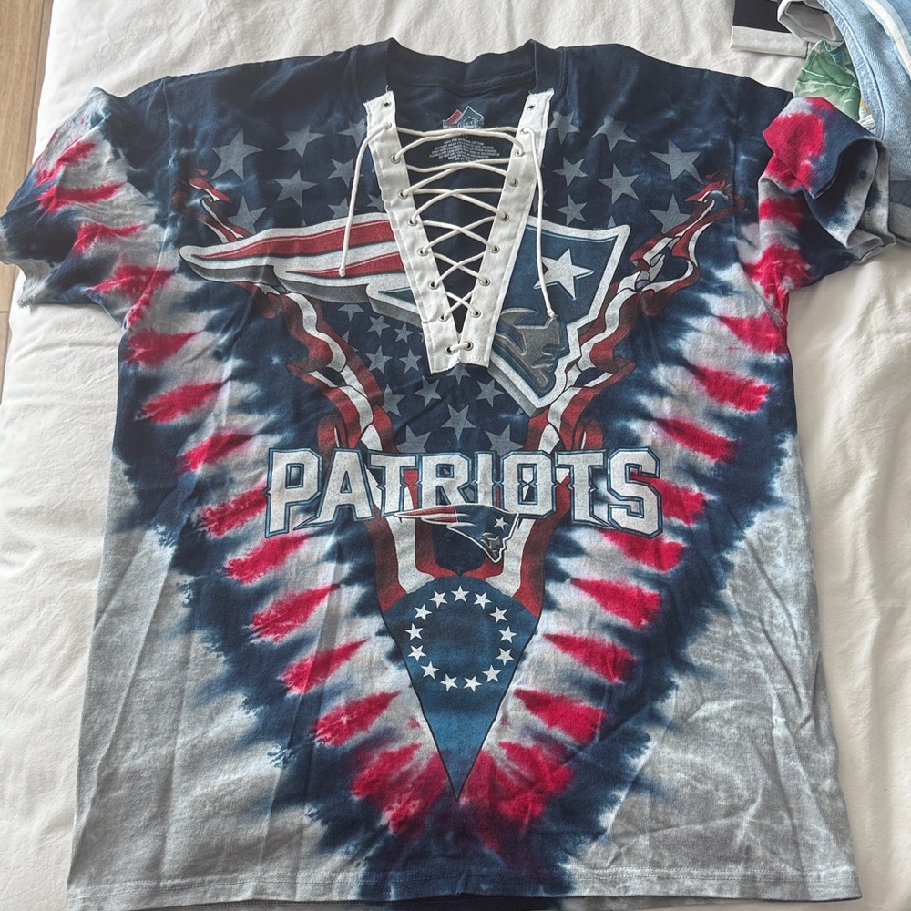 Patriots Tie-Dye Lace-Up T-Shirt